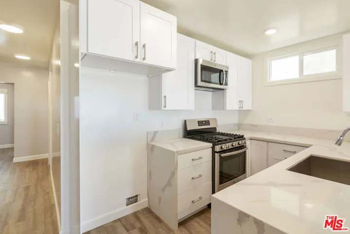 1836 The Strand, Hermosa Beach, California 90254