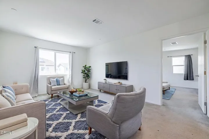 28-web-or-mls-AVOH--24 virtually staged