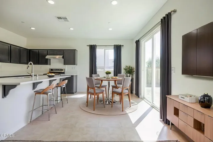 14-web-or-mls-AVOH--13 virtually staged