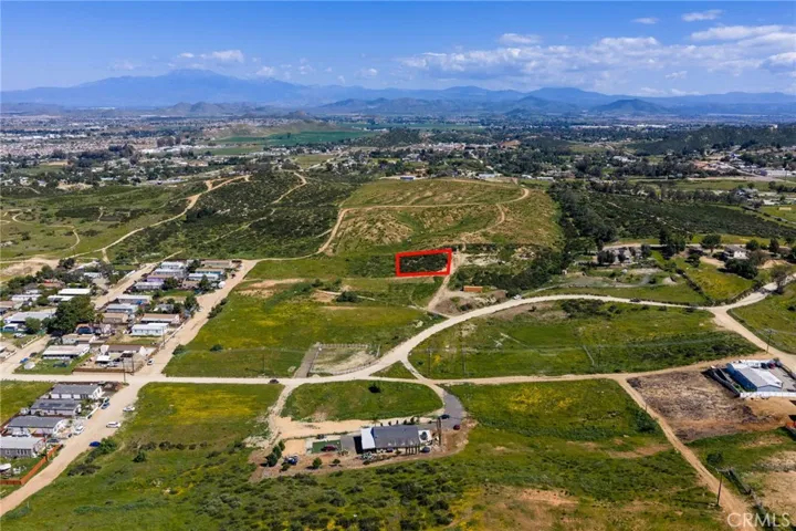 Outline is to indicate approximate lot lines only.