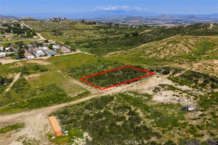 Outline is to indicate approximate lot lines only.