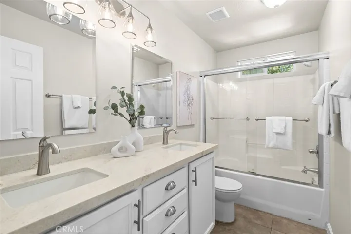 Upstairs Guest Bathroom