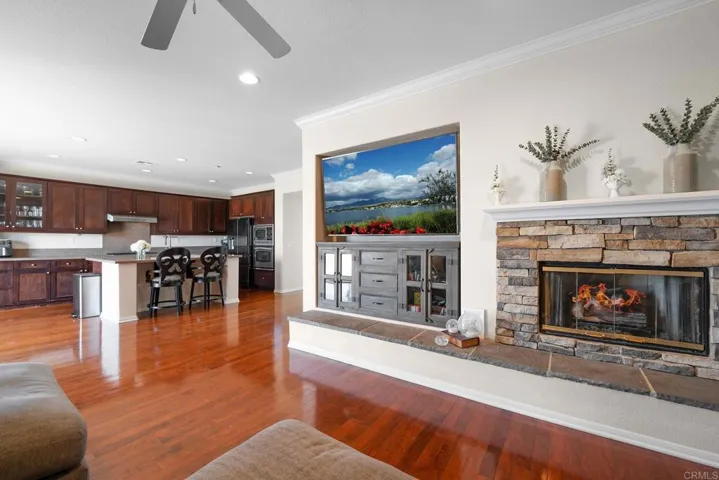 27853 Dogwood Gln, Escondido, California 92026