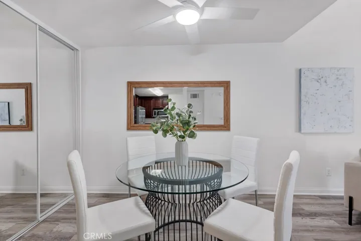 21500 Burbank 316, Woodland Hills, California 91367