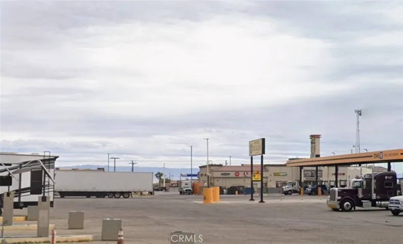 2086 Loop Drive, Thermal, California 92274