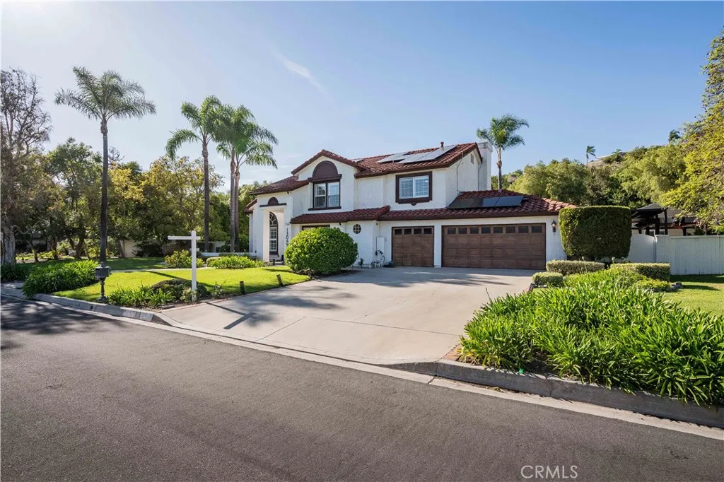 beautiful house with big driveway