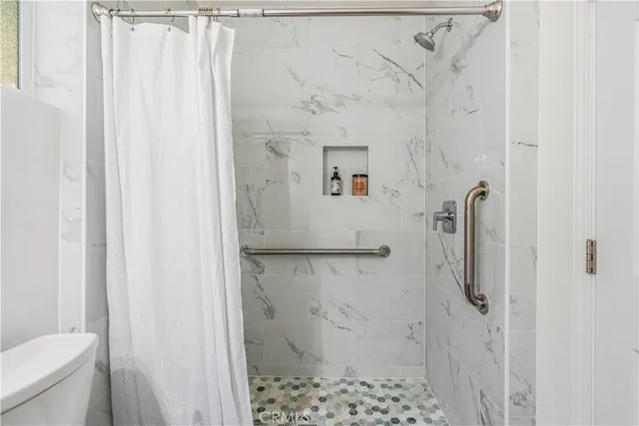 studio shower
