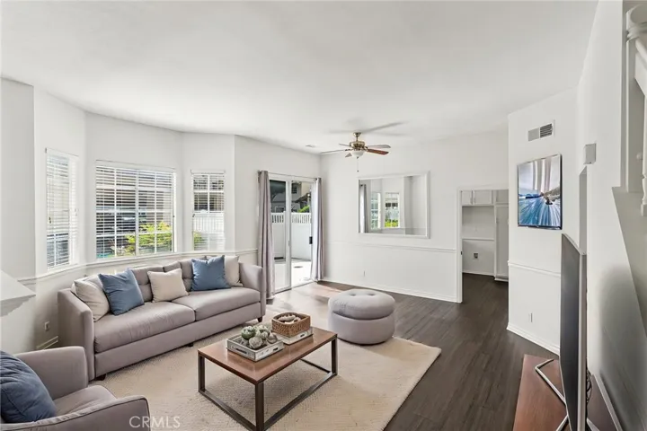 Large Living Room with Vaulted Ceilings