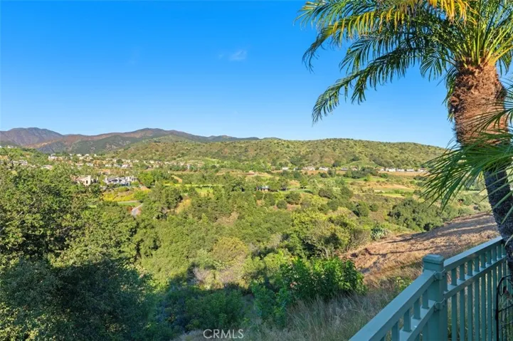 Check out those breathtaking views from your backyard