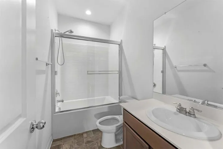 2nd Bathroom