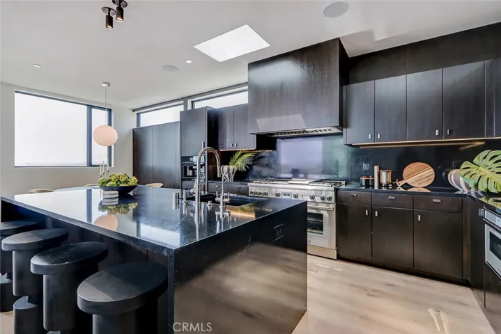 315 25th, Manhattan Beach, California 90266