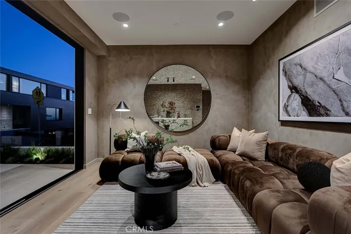 315 25th, Manhattan Beach, California 90266