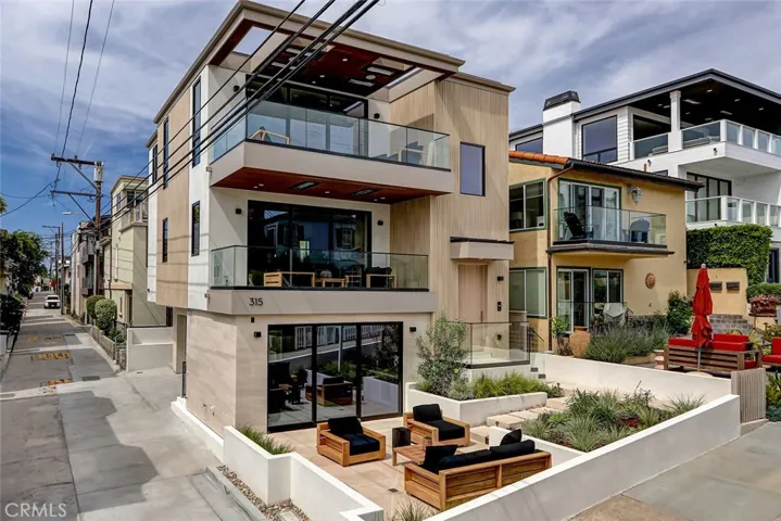 315 25th, Manhattan Beach, California 90266
