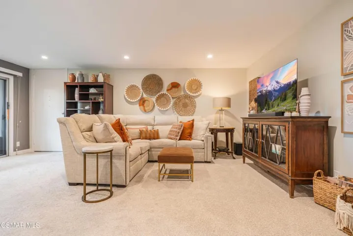 31556 Agoura Road 2, Westlake Village
