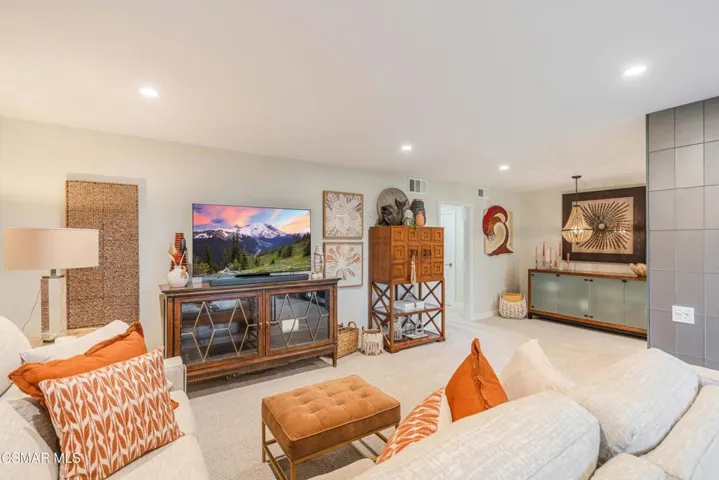 31556 Agoura Road 2, Westlake Village