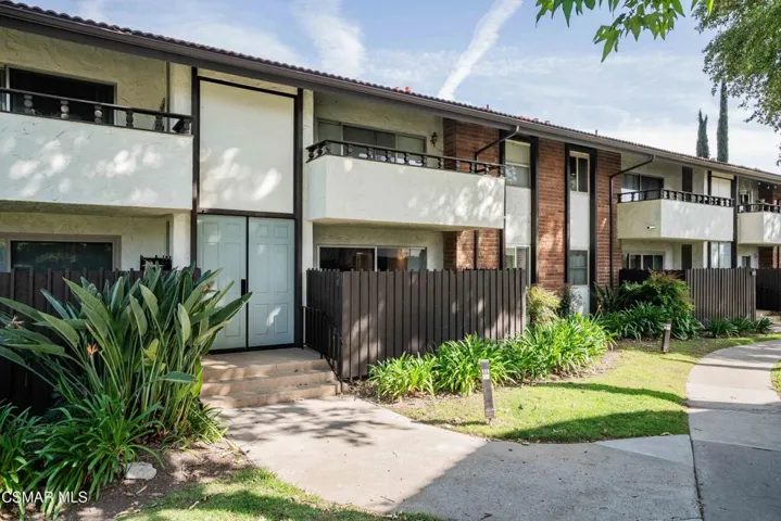 31556 Agoura Road 2, Westlake Village