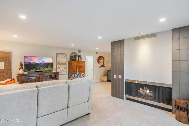 31556 Agoura Road 2, Westlake Village