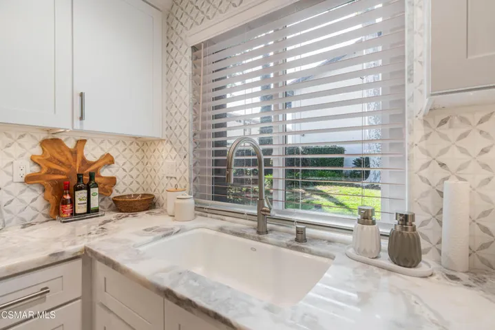 31556 Agoura Road 2, Westlake Village