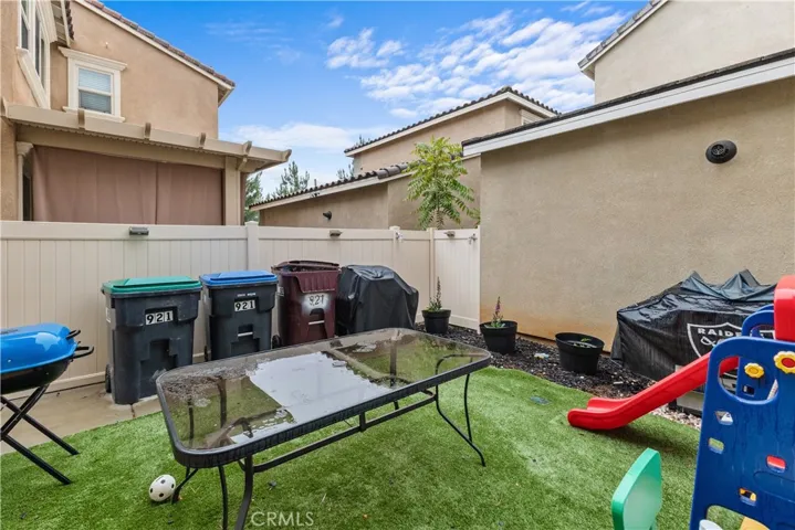 921 Bluebell, Beaumont, California 92223