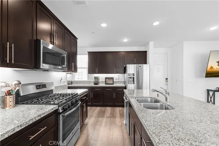921 Bluebell, Beaumont, California 92223