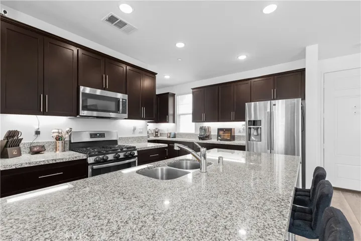 921 Bluebell, Beaumont, California 92223