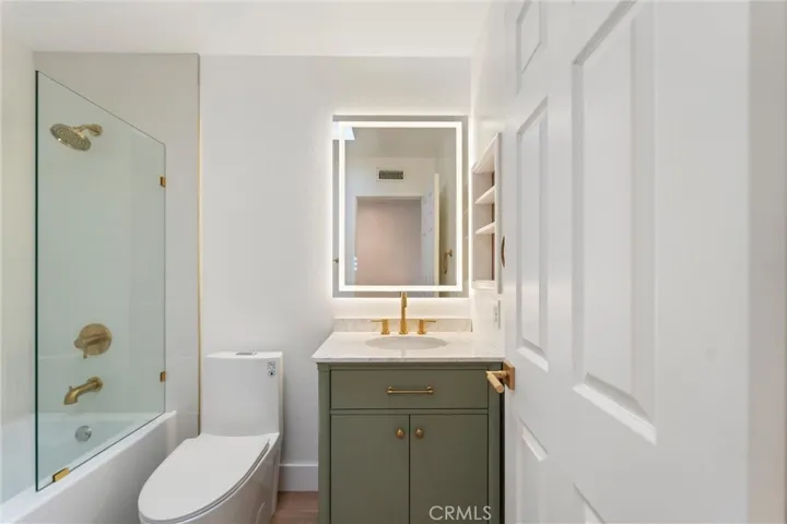 Guest Bathroom with Touch Mirror