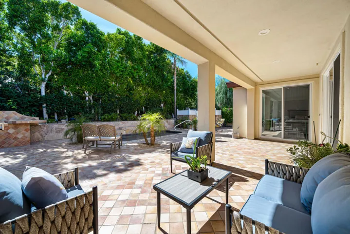 60755 Living Stone D