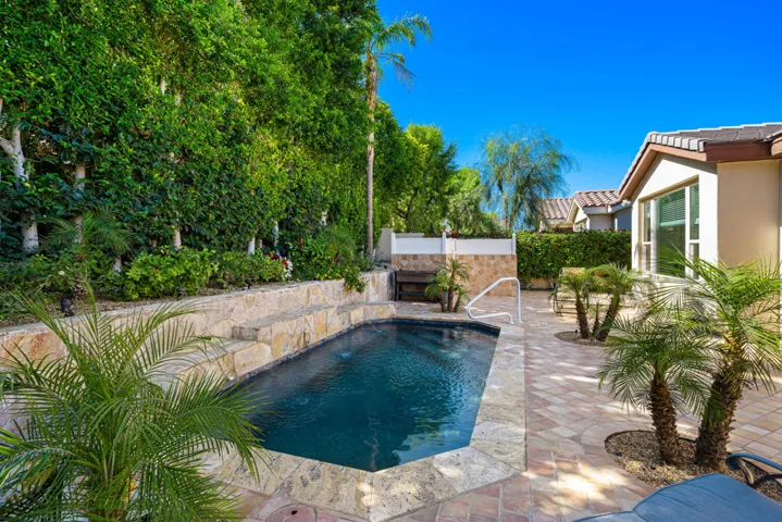 60755 Living Stone D