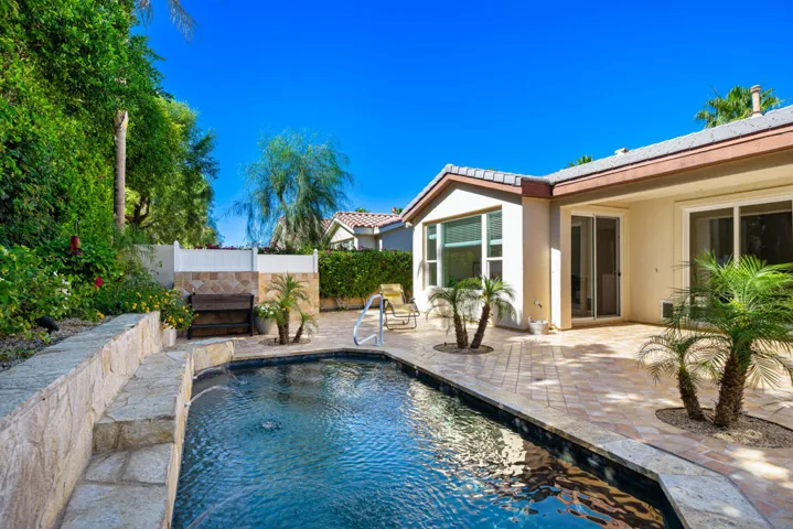 60755 Living Stone D