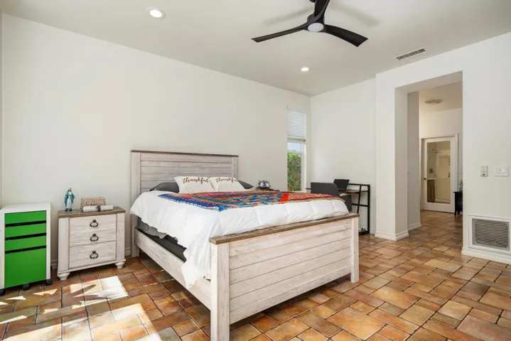 60755 Living Stone D