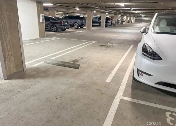 Parking Space #371, next to elevator. Rare spot with no parking on one side, and no tandem parking (P2)