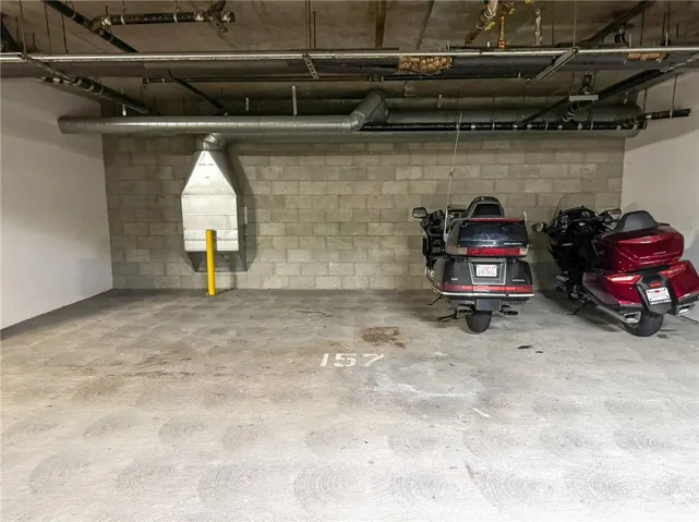 Parking garage/space #157 (P1)