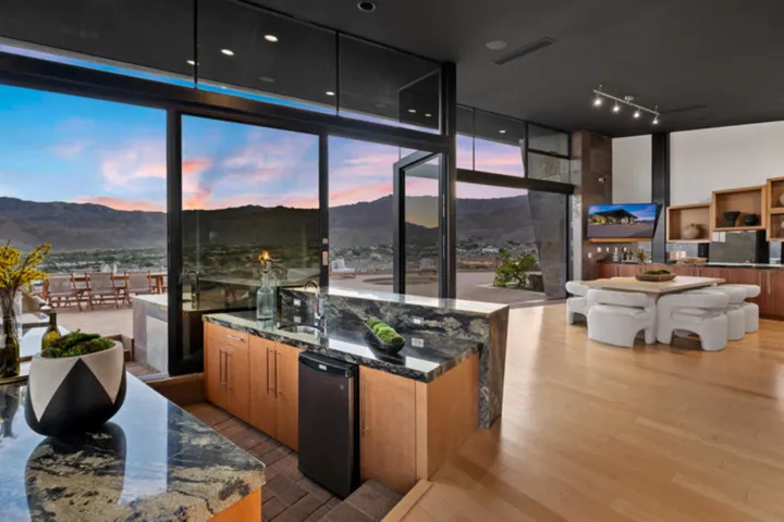 021_75-print-am4a4068_943