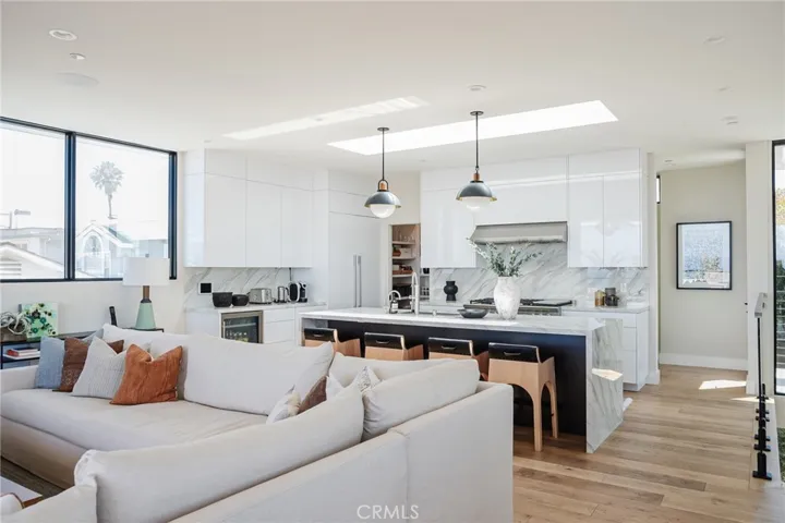 3203 Vista Drive, Manhattan Beach, California 90266