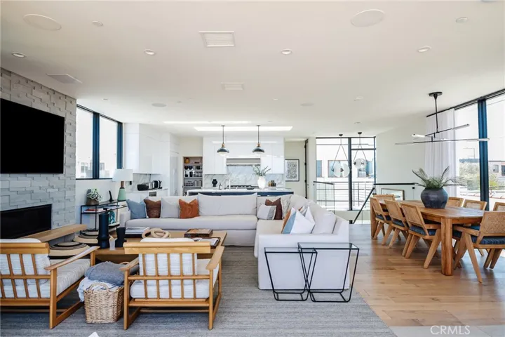 3203 Vista Drive, Manhattan Beach, California 90266