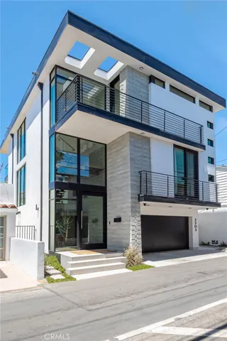 3203 Vista Drive, Manhattan Beach, California 90266