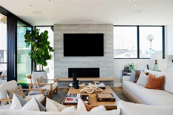 3203 Vista Drive, Manhattan Beach, California 90266