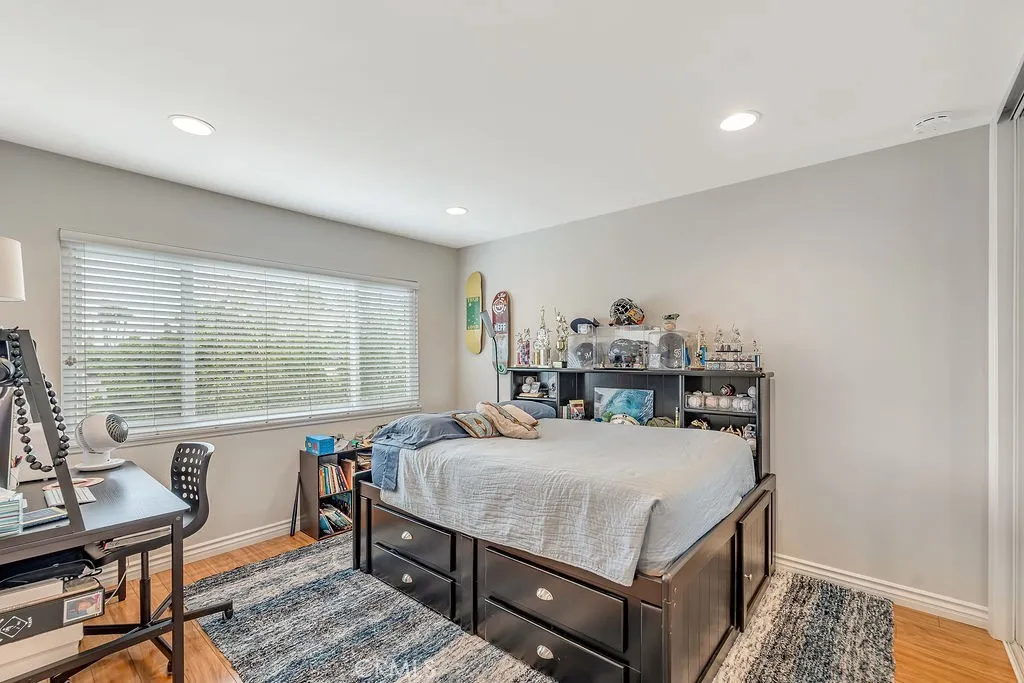 Upstairs bedroom #2