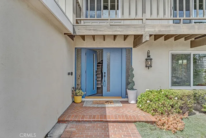 Double door entry