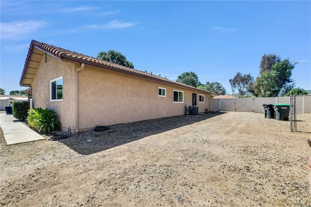 RV access w/2 gates