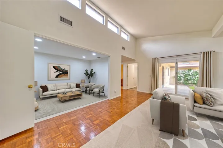 Virtual Staging
Den