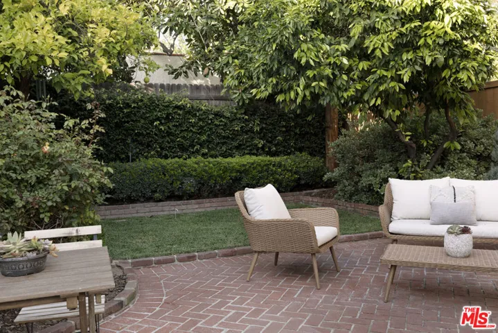 2420 Catherine Road, Altadena, California 91001