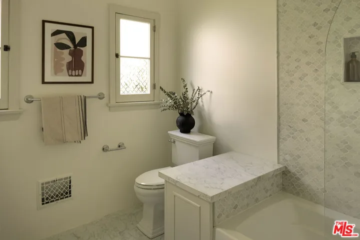 2420 Catherine Road, Altadena, California 91001
