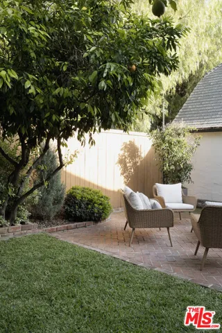 2420 Catherine Road, Altadena, California 91001