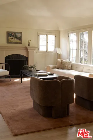 2420 Catherine Road, Altadena, California 91001