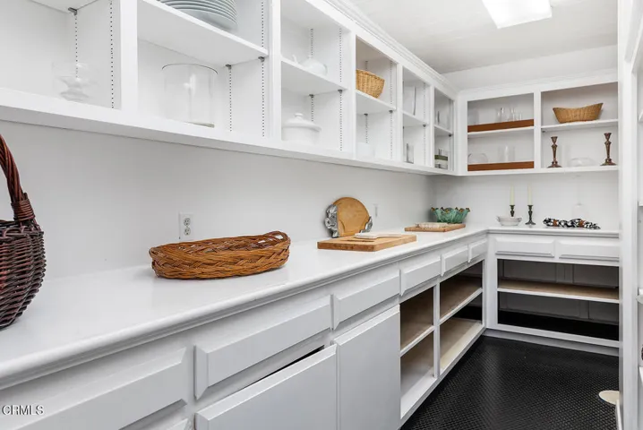 1018 Glen Oaks Blvd 033-mls