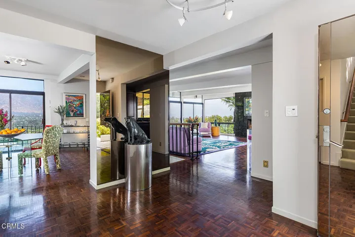 1018 Glen Oaks Blvd 007-mls