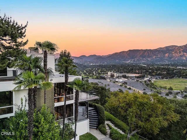 1018 Glen Oaks Blvd 082-mls