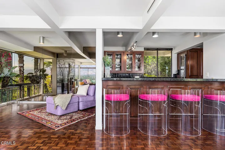 1018 Glen Oaks Blvd 016-mls