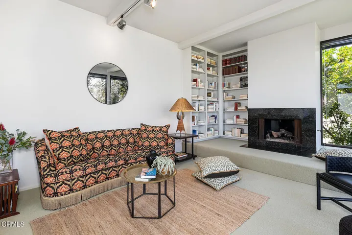 1018 Glen Oaks Blvd 038-mls